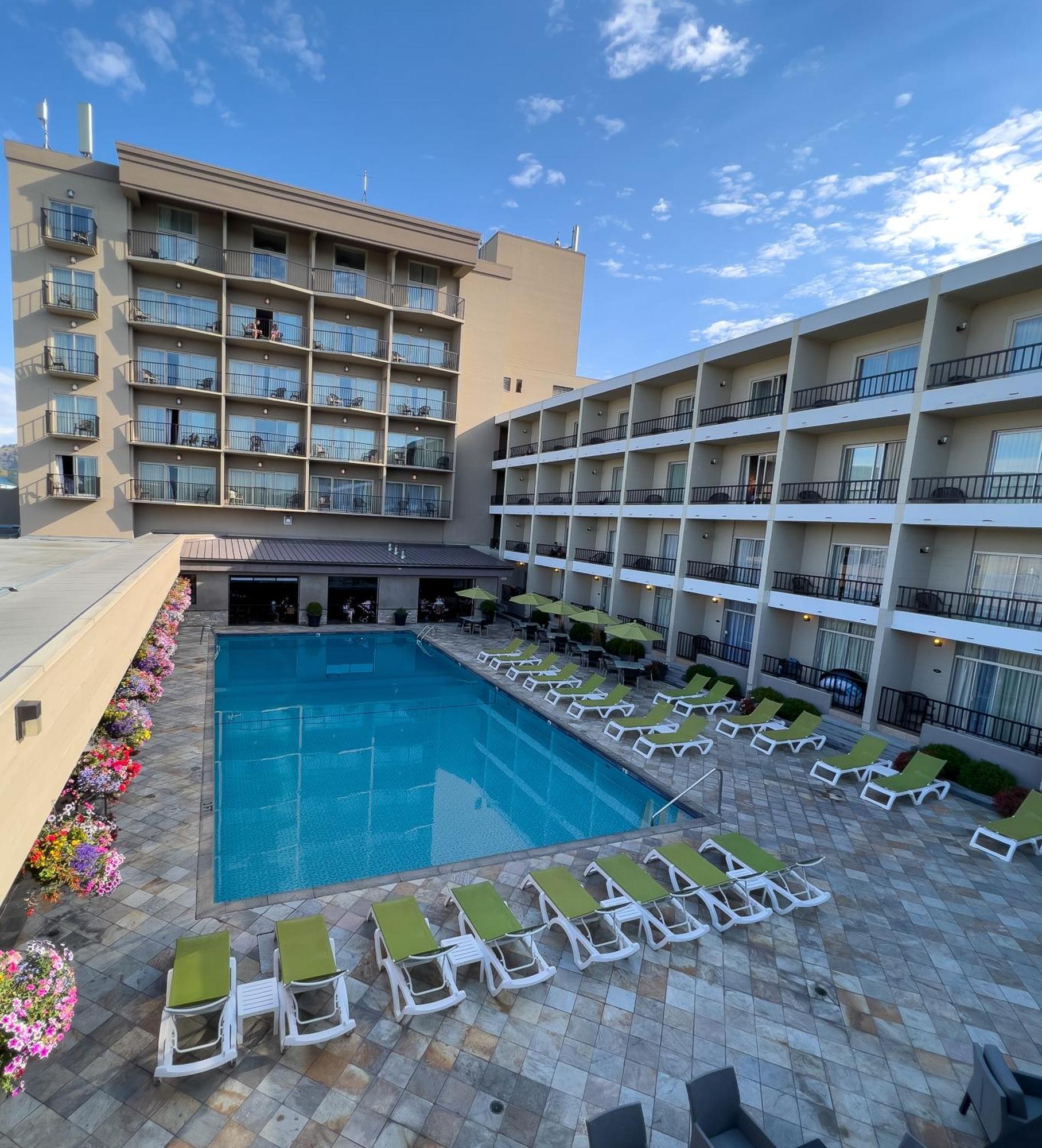 קלונה Coast Capri Hotel מראה חיצוני תמונה